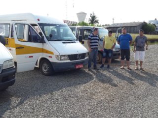 Veículos responsáveis pelo transporte escolar em Tio Hugo são vistoriados