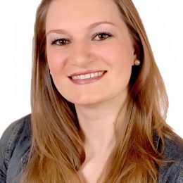 Secretária - Suzana Elisa Muller Kuhn 